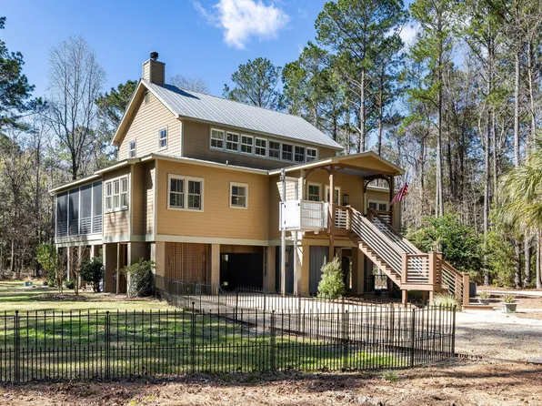 1081 Shipmaster Ct, Awendaw, SC 29429