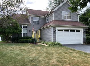 2220 Wynwood Ln, Aurora, IL 60506