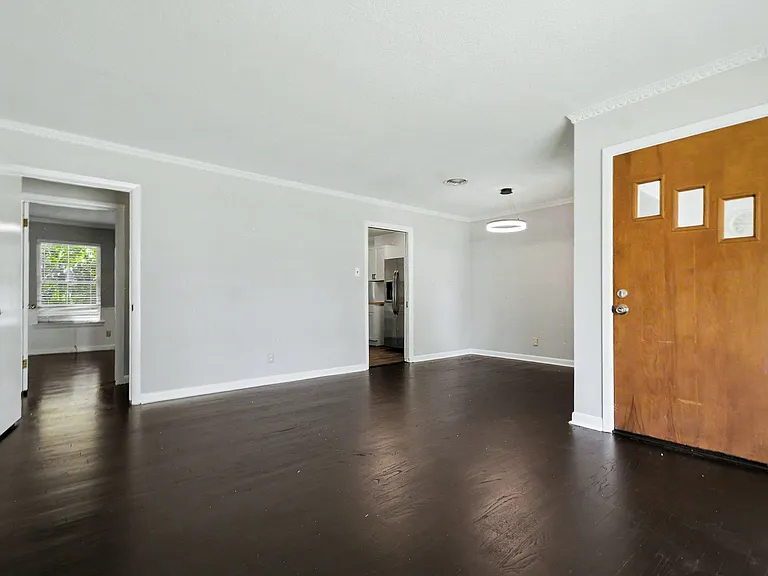 10028 San Lorenzo Dr — Photo 6