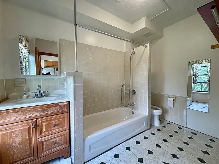49 Dwight St #3 — Photo 9