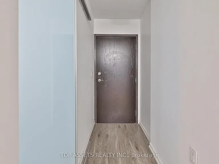 36 Lisgar St #518E — Photo 30