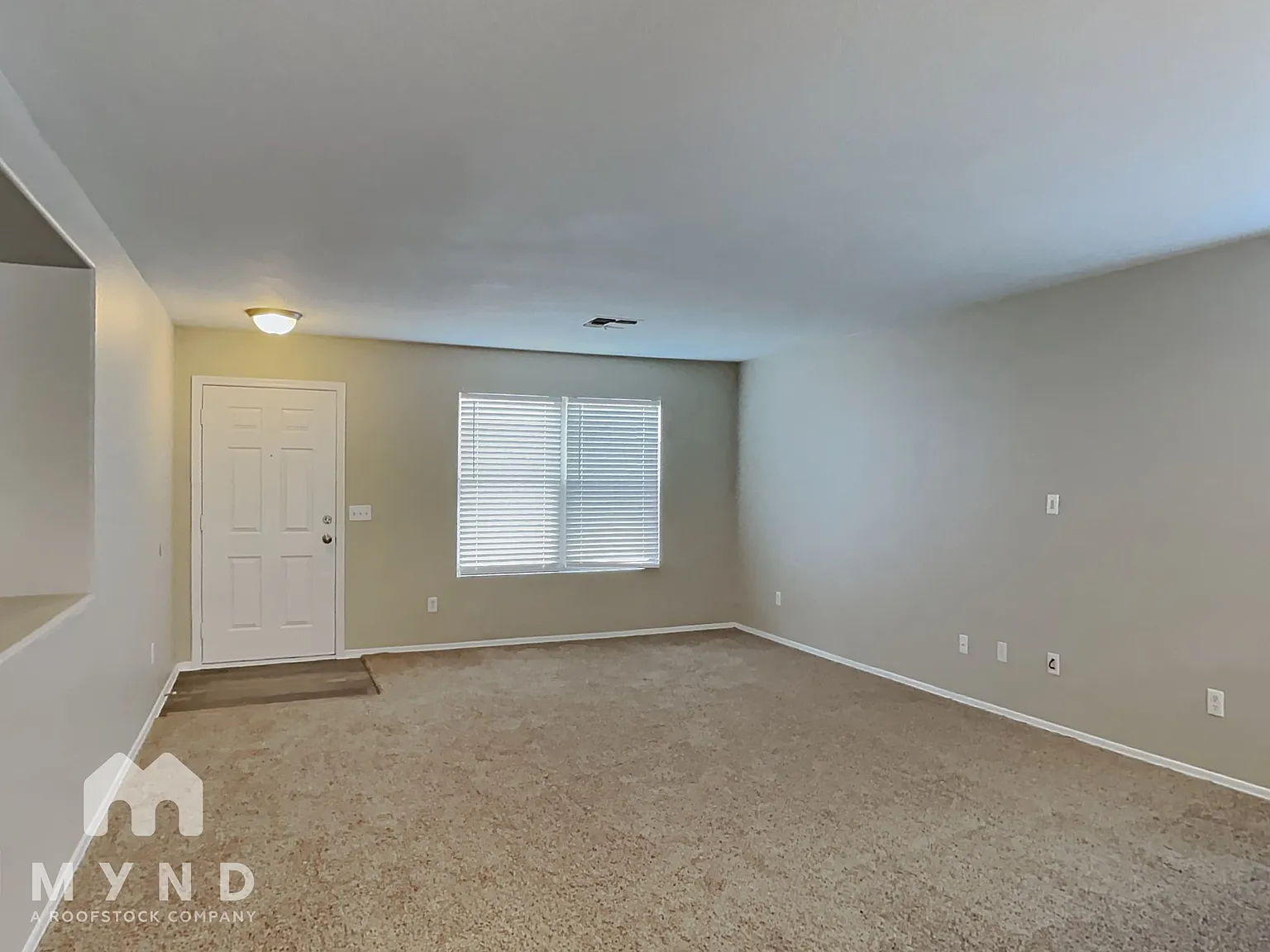 3 bed, 2.0 bath, 1425 sqft, $1,945 — Photo 3