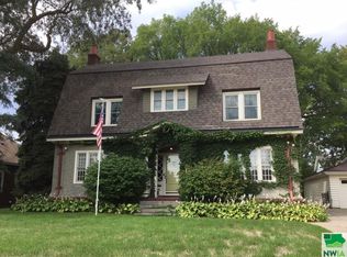 2147 Summit St, Sioux City, IA 51104