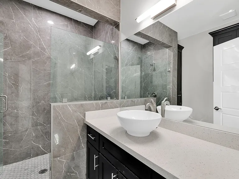 4725 Magnolia Ave #2 — Photo 10