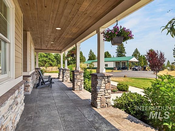 5th image of 1726 Little Bear Ridge Rd