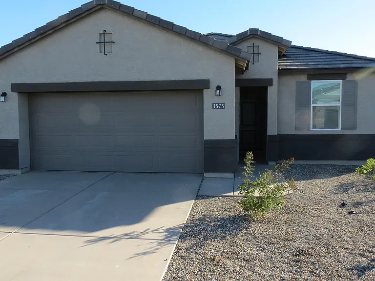 1575 E Fletcher Dr — Photo 35