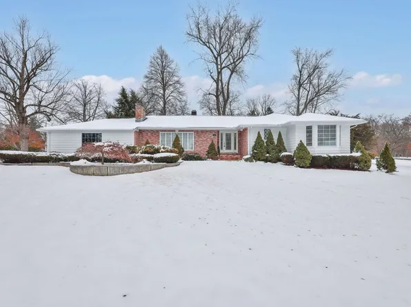 24 Cunningham St, Springfield, MA 01107