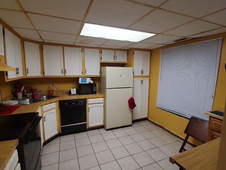 2nd image of 417 E 60th Dr