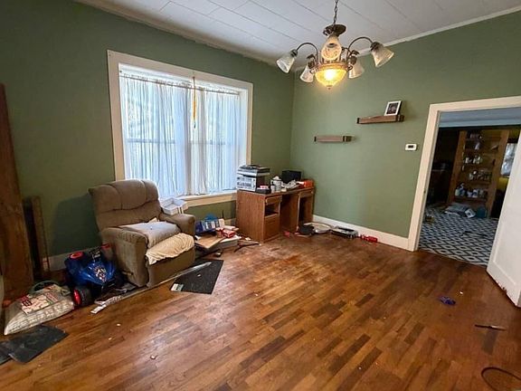 4th image of 300 5th St #F