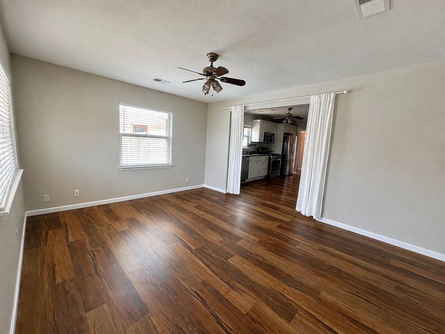 Delamar Ave NW, Albuquerque — Photo 3