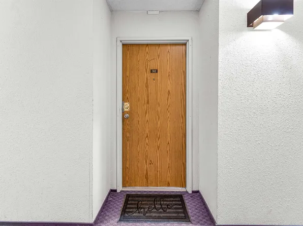 10061 150th St #312, Surrey, BC V3R 4A7