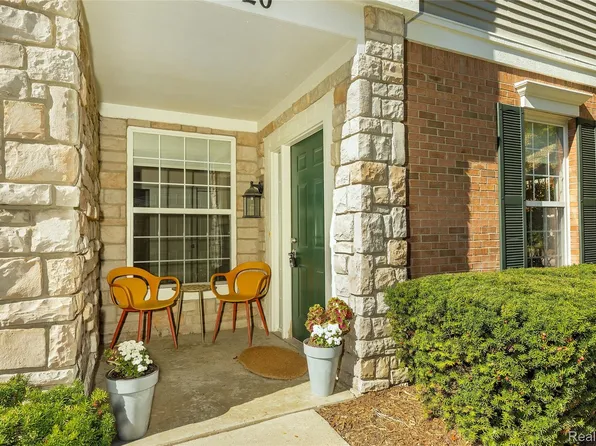 1020 Alameda Blvd, Troy, MI 48085