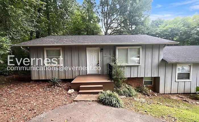 4 bed, 2.0 bath, 1400 sqft, $1,745 — Photo 1