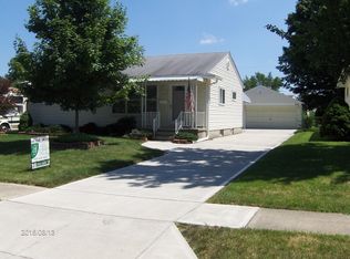298 Chesterfield Cir, Dayton, OH 45431