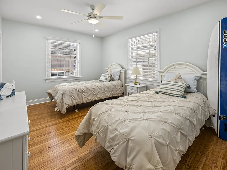 8805 Monmouth Ave — Photo 21