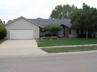 3434 SW Stonybrook Dr, Topeka, KS 66614