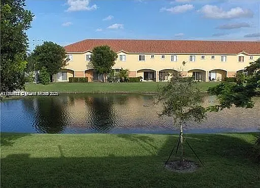 8066 Sanibel Dr — Photo 7