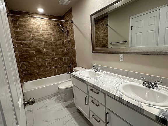 3rd image of 616 N College St #B