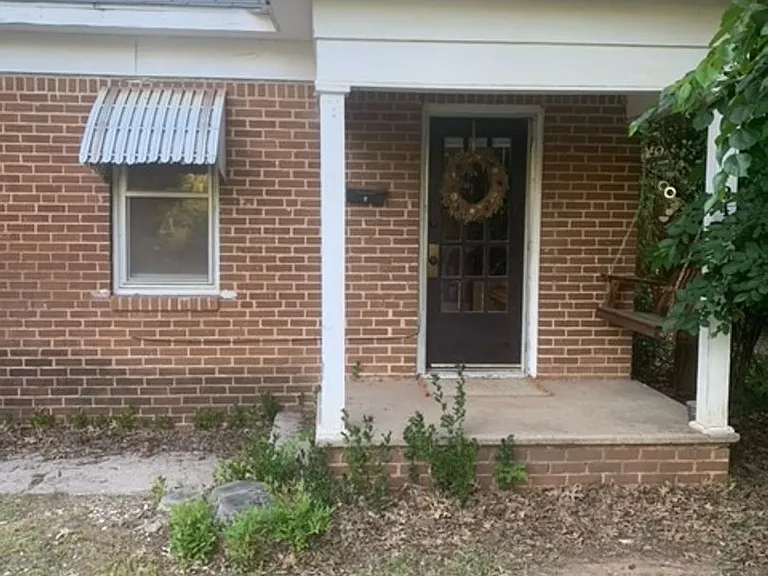 840 S Flood Ave — Photo 1
