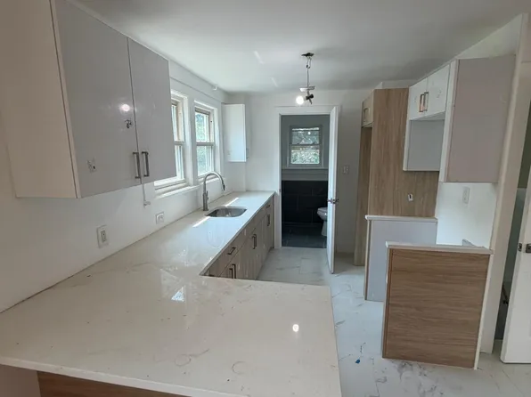 27 Roselyn Pl, Vauxhall, NJ 07088