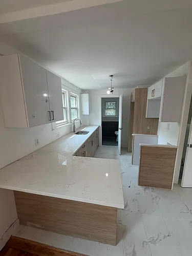 27 Roselyn Pl Photo 1