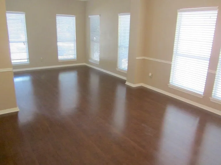1815 Hickory Ridge Cv — Photo 3