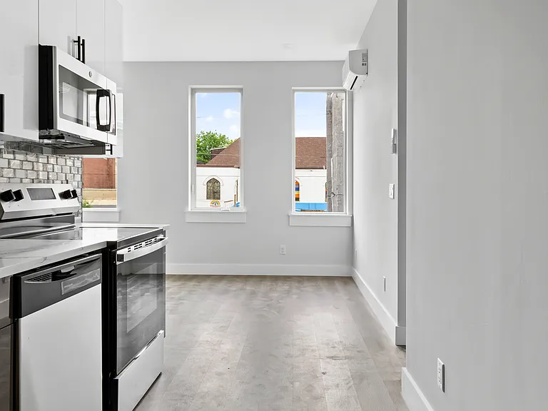 1515-19 W Dauphin St #8 — Photo 4