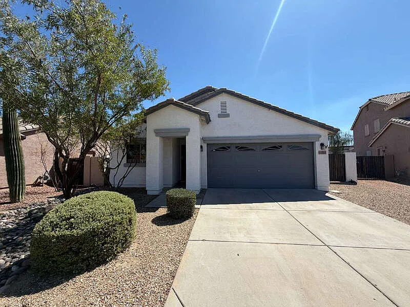 4 bed, 2.0 bath, 1583 sqft, $1,800 — Photo 1