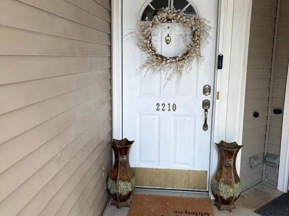 2210 Timber Ridge Ct, Parlin, NJ 08859
