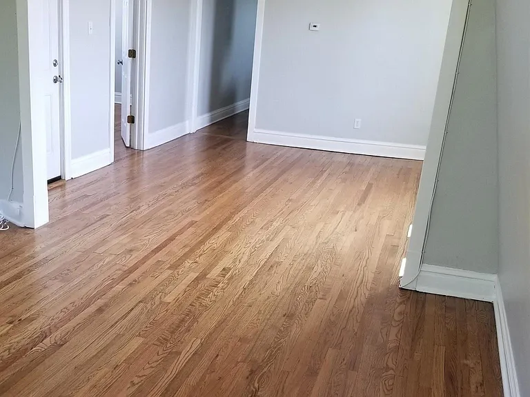 4061 N Melvina Ave #3 — Photo 2