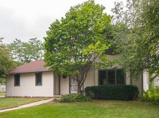 244 White Tail Dr, Sun Prairie, WI 53590