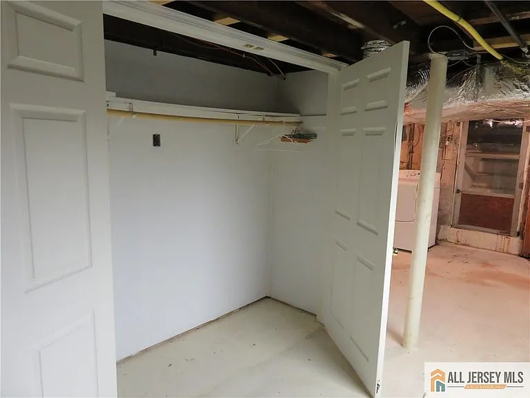 52 Avenel St — Photo 14