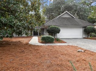 19 Old Military Rd, Hilton Head Island, SC 29928