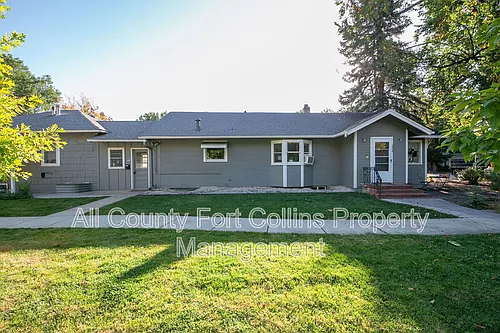 224 1/2 S Loomis Ave Photo 1