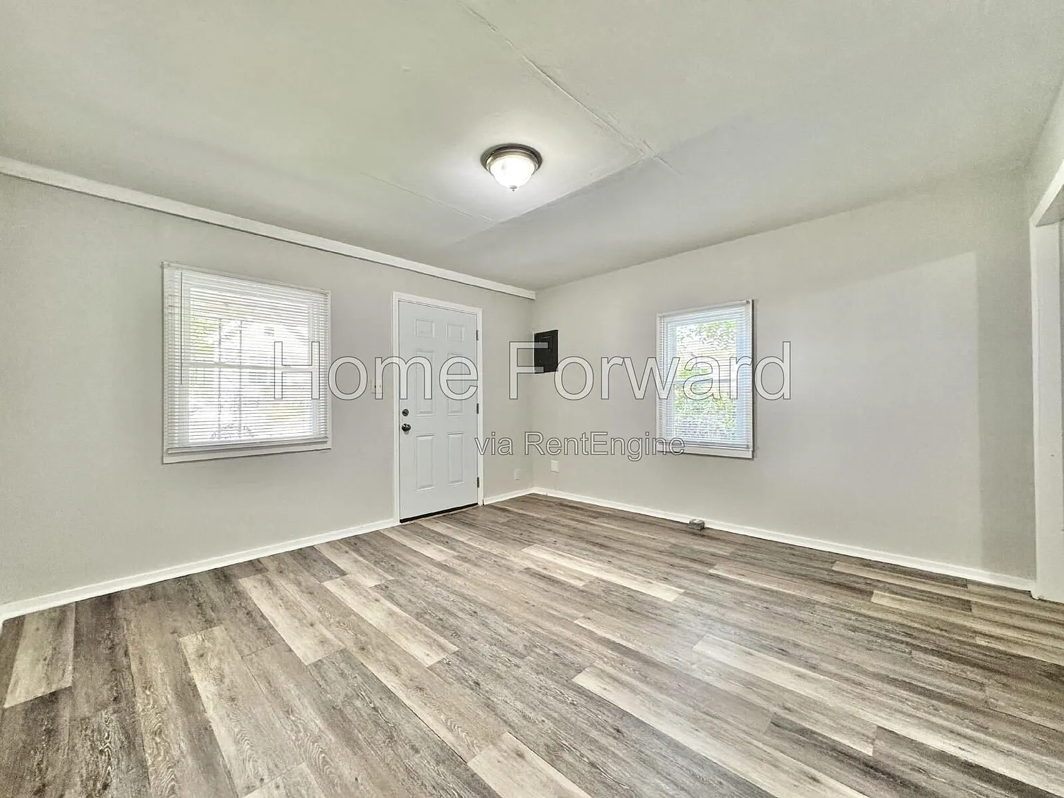 1 bed, 1.0 bath, 550 sqft, $800 — Photo 3