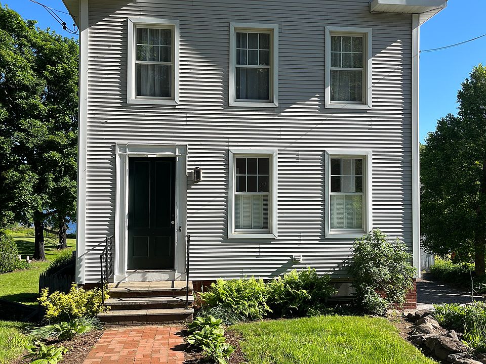 13 Main St., Ivoryton