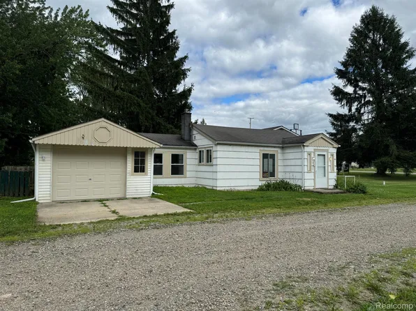 1595 Glade St, Commerce Township, MI 48382