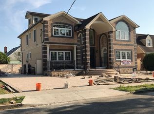 15 Bradford Rd, Valley Stream, NY 11580