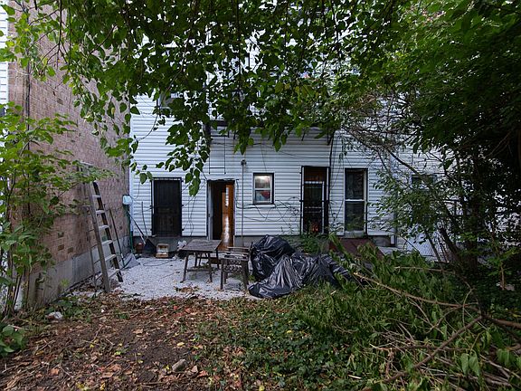 3rd image of 250 Stagg St #1B
