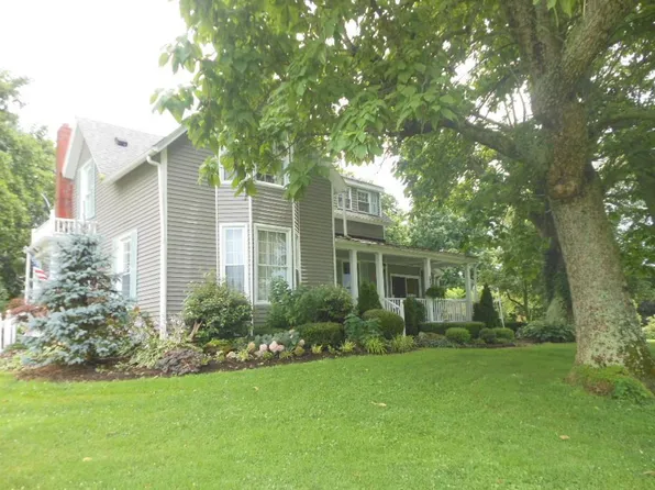 11952 Fairview Rd, Bennington, IN 47011