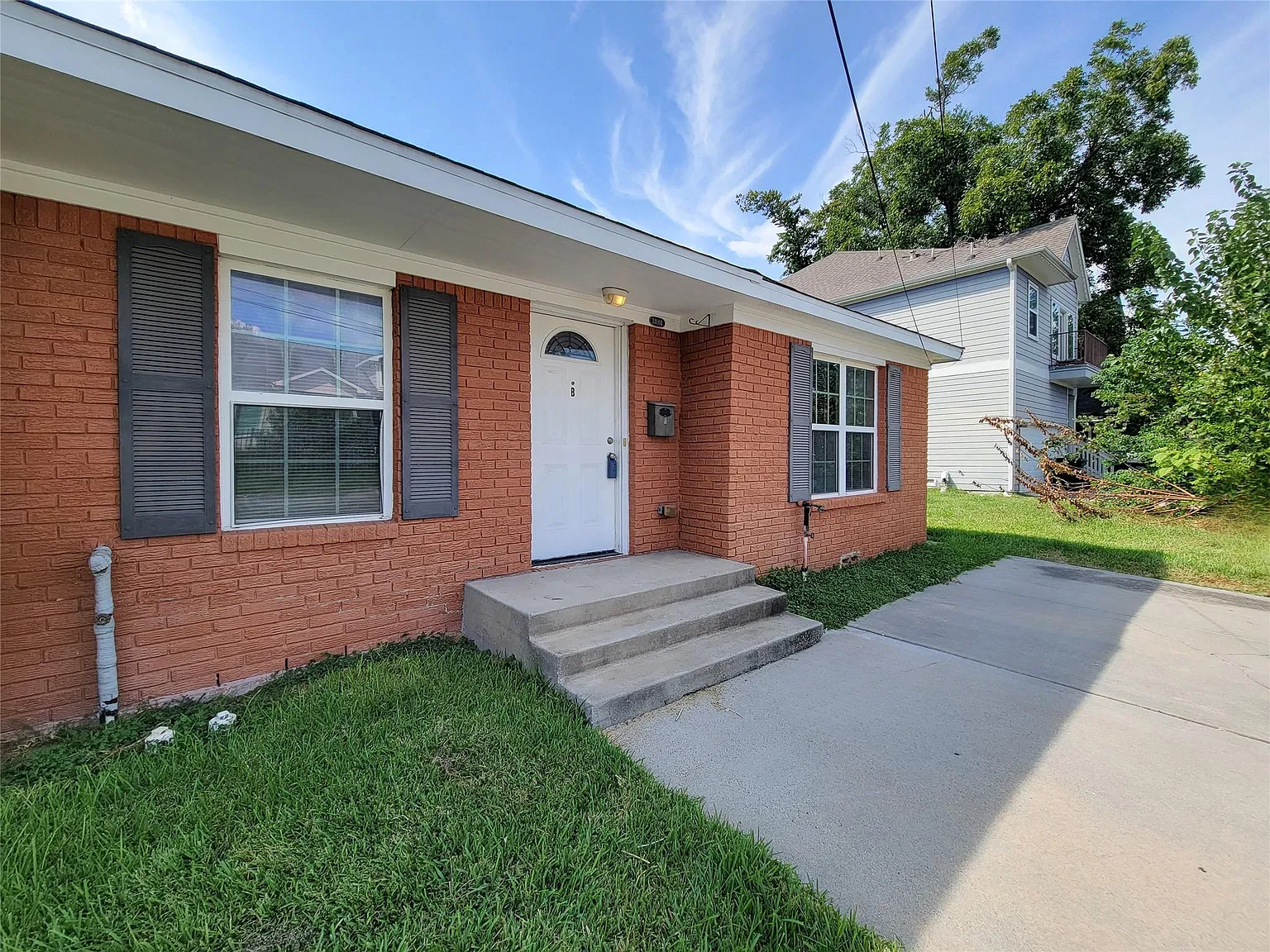 2 bed, 1.0 bath, 1904 sqft, $1,450 — Photo 3