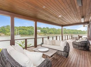 17 Stony Point Rd, Westport, CT 06880