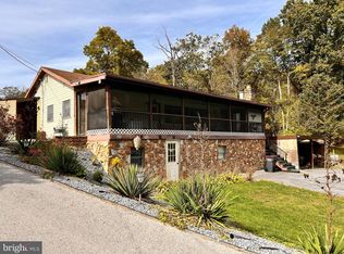 209 Shadow Hawk Ln, Port Matilda, PA 16870