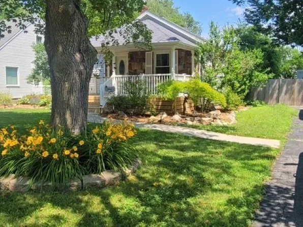 1421 New Jersey Ave, Marysville, MI 48040