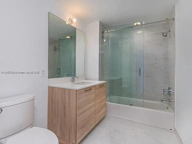 16385 Biscayne Blvd #2103 — Photo 20