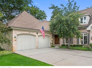 13 Tartan Ridge Rd, Burr Ridge, IL 60527