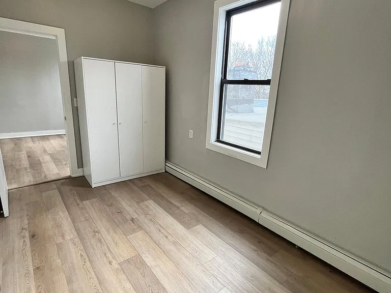122 Randolph Ave #3R — Photo 6