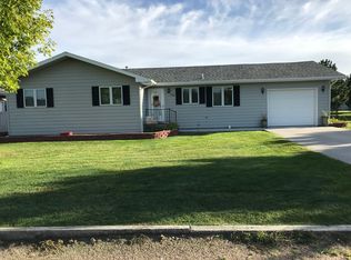 208 W Bronco Rd, Hershey, NE 69143