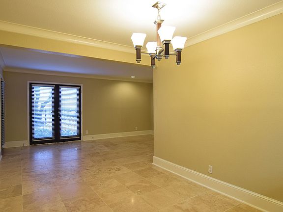 5th image of 10203 Regal Oaks Dr APT 102