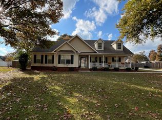 160 Crystal Ridge Cir, Byron, GA 31008